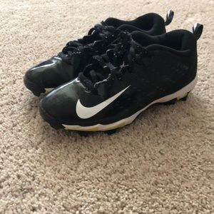 Nike football cleats youth size 5.5